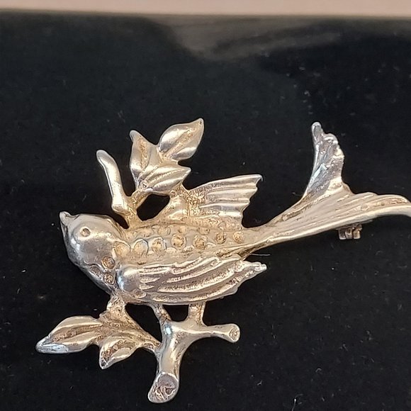Blue bird on a branch Sterling Pin - Picture 4 of 5